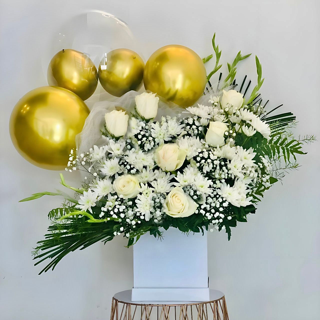 Premium White Flowers Box – Elegant Gift